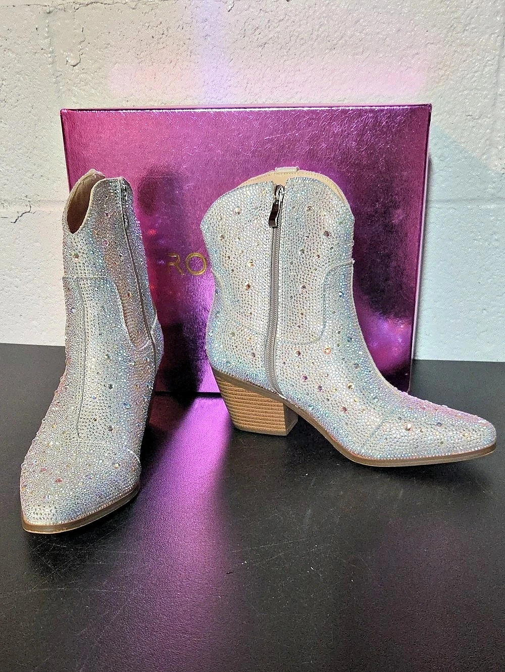 Roni Cowgirl Rhinestone Bootie Rhinestone Heeled Boots Silver US 7